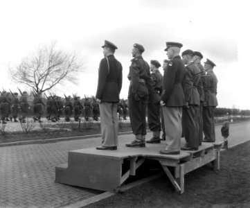 Uitreiking Korea-onderscheidingen Van der Vranden enz, Bestanddeelnr 905-0358