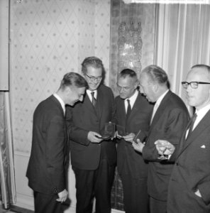 Uitreiking ANWB-prijzen te Den Haag , de winnaars van di jaar v.l.n.r. de heren , Bestanddeelnr 915-2339