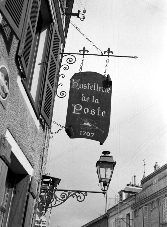 Uithangbord van Hostellerie de la Poste in Avallon, Bestanddeelnr 191-0448