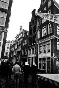 Uitgebrand pand aan de Buiten Wieringenstraat in Amsterdam ( 3 doden ), Bestanddeelnr 930-6652