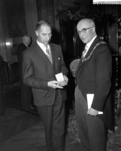 Uitreiking Floriadeprijzen op het stadhuis te Rotterdam M C van Staveren (Aals, Bestanddeelnr 912-0032