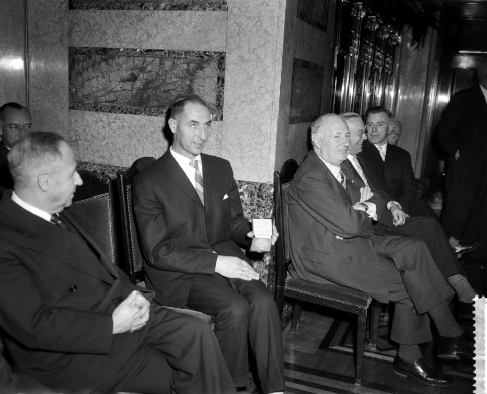 Uitreiking Floriadeprijzen op het stadhuis te Rotterdam, Bestanddeelnr 912-0030