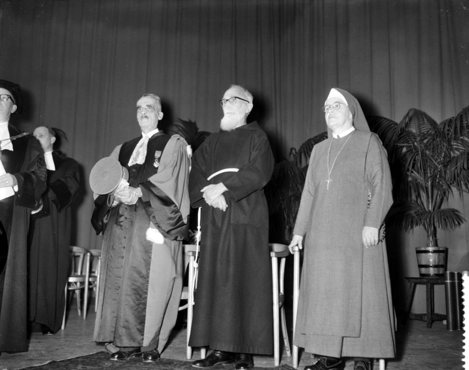 Uitreiking drie eredoctoraten t.g.v. het 7de lustrum van de Katholieke Universit, Bestanddeelnr 909-9662