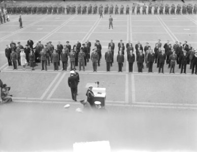 Uitreiking Militaire Willems-Orde door prins Bernhard aan generaal-majoor der In, Bestanddeelnr 903-6037