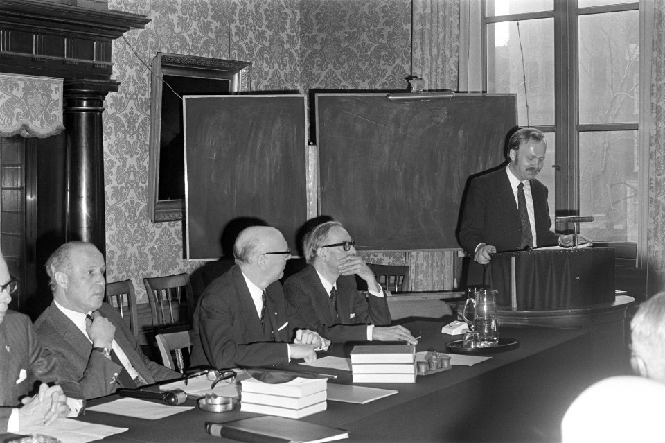 Uitreiking De Jonge van Beek en Donkprijs aan dr. Chr. Tumpel, Bestanddeelnr 925-4537
