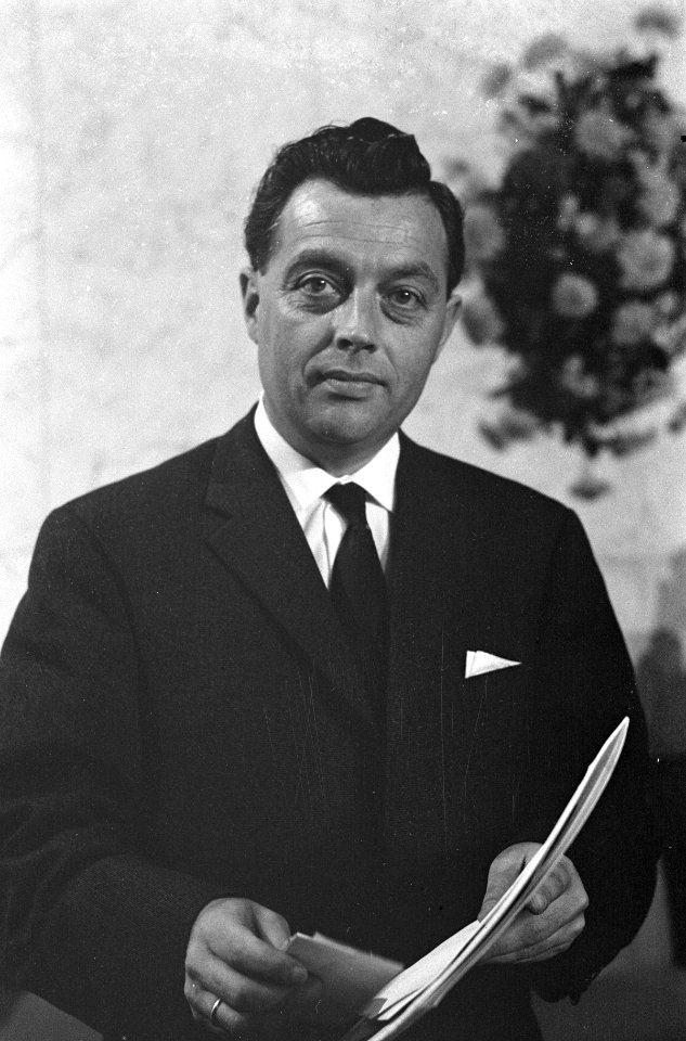 Uitreiking TV Prijs 61 aan Carel Enkelaar . Carel Enkelaar, Bestanddeelnr 913-0290