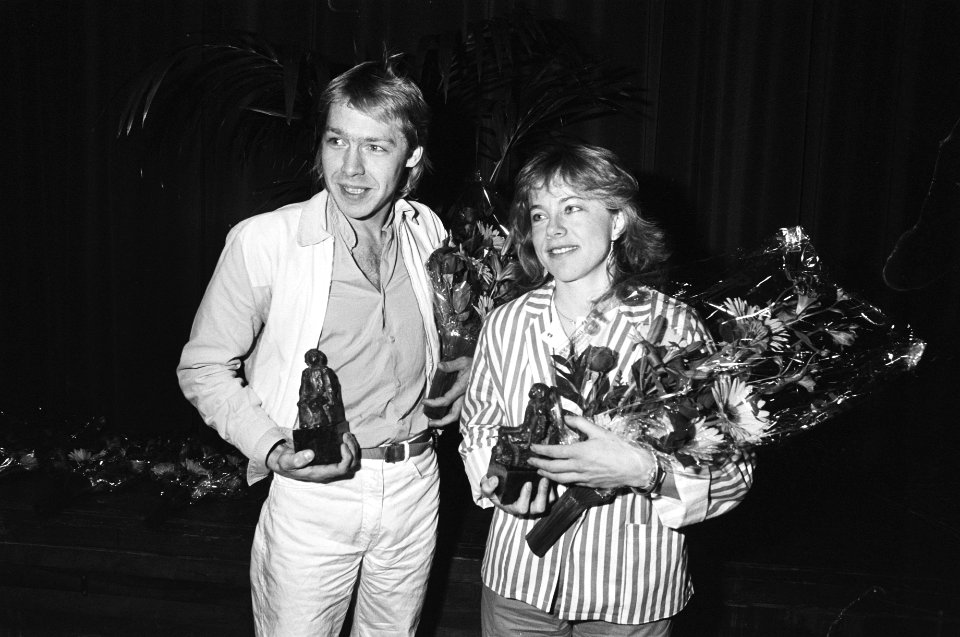 Uitreiking toneelprijzen in Amersfoort Ingrid van Leeuw en Lejo Dijkgraaf (r) m, Bestanddeelnr 932-1577