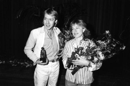 Uitreiking toneelprijzen in Amersfoort Ingrid van Leeuw en Lejo Dijkgraaf (r) m, Bestanddeelnr 932-1577