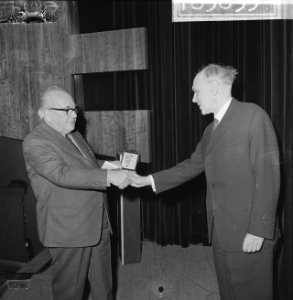 Uitreiking Pierre Bayleprijs aan Rein Blijstra te Rotterdam, Bestanddeelnr 918-5835