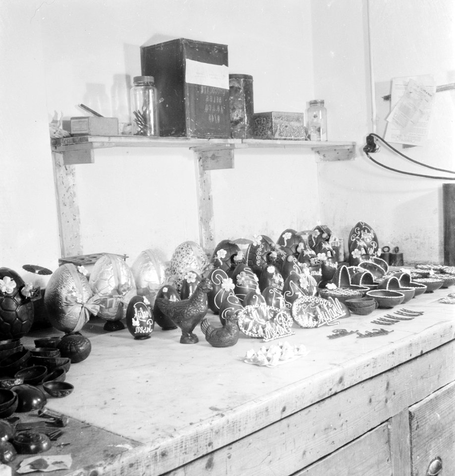 Uitstalling chocolade paaseieren, Bestanddeelnr 934-5086