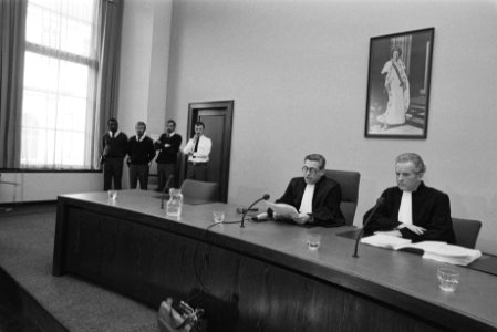 Uitspraak Amsterdamse rechtbank in kort geding dat sticht.tegen haar wil had a, Bestanddeelnr 932-8902