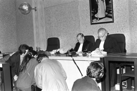 Uitspraak van proces tegen Jan Witte die huurschuld had van f 8.000,-- en rond k, Bestanddeelnr 932-0795