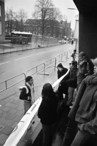 Uitspraak in proces tegen Zuidmolukse treinkapers in Assen demonstranten bij ger, Bestanddeelnr 928-4859