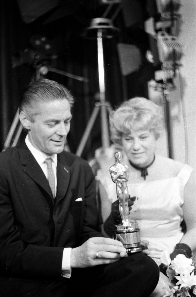 Uitreikingen oscar aan Bert Haanstra, Bestanddeelnr 911-3435