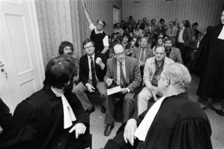 Uitspraak kort geding van de Forddirectie tegen de Industriebond FNV Henk Vos , Bestanddeelnr 931-5817