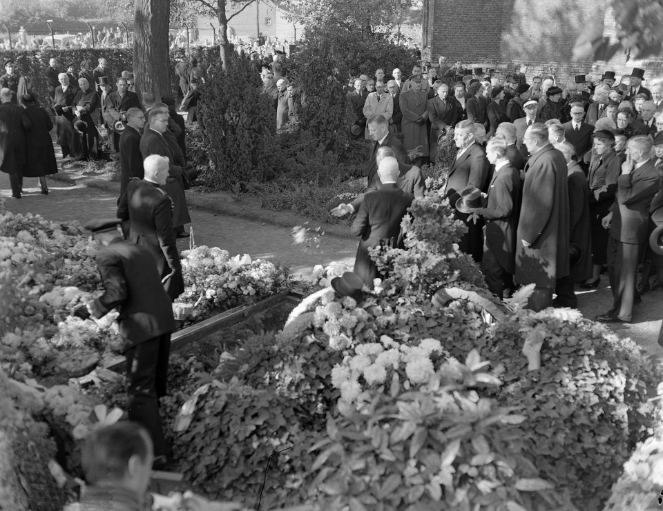 Uitvaart Dr Anton Philips te Eindhoven, Bestanddeelnr 904-8012