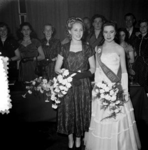 Uitroepen Fruitkoningin met Engelse fruitkoningin, Bestanddeelnr 905-3223