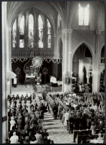 Uitvaart en herbegrafenis van Kees van Sambeek (alias Kees van Maas en Waal ), p, Bestanddeelnr 120-0610