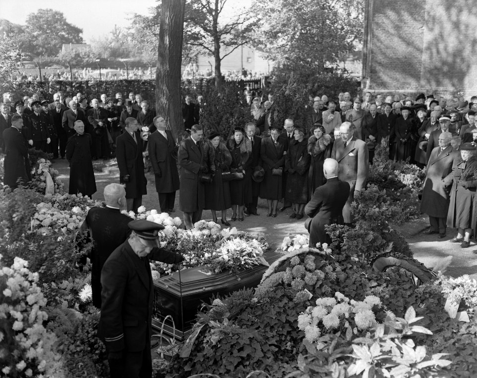 Uitvaart Dr Anton Philips te Eindhoven, Bestanddeelnr 904-8013