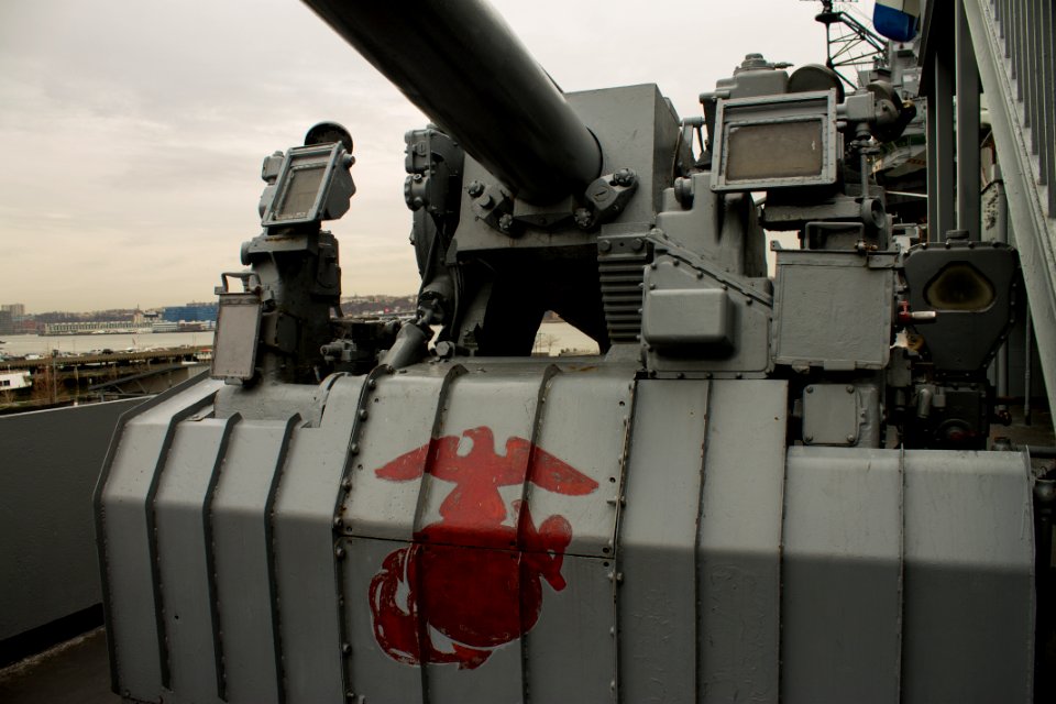 USS Intrepid Gun
