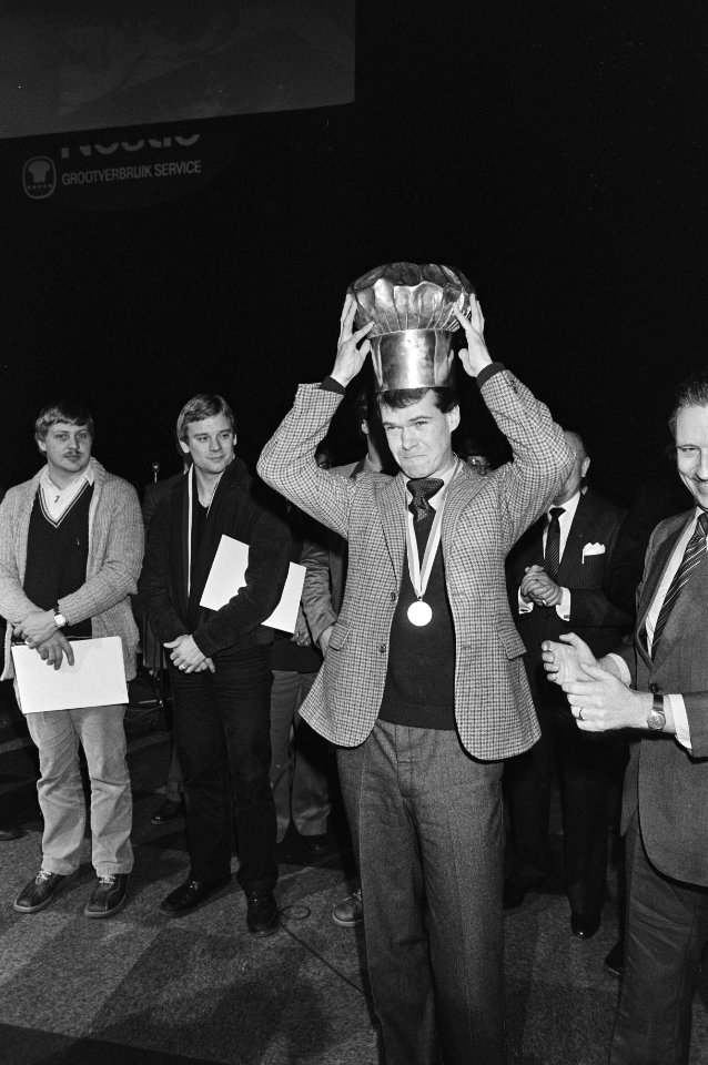 Uitreiking Zilveren koksmuts 1981 tijdens Horecava in Amsterdamse RAI, winnaar, Bestanddeelnr 931-2595