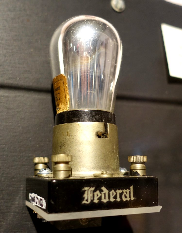 UV201A, RCA, c. 1922 - National Electronics Museum - DSC00127