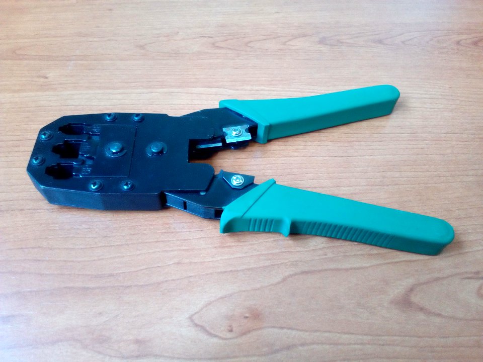 UTP Crimping Tool 2