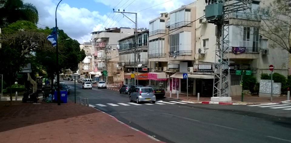 Uziel-st-tel-yehuda-ramat-gan-april-11-2015