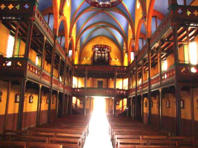 Ustaritz (Pyr-Atl., Fr) church interior with 2 balconies