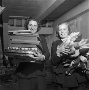 UVV Unie van Vrijwilligers, red. organiseert verzameling van speelgoed voor Si, Bestanddeelnr 901-1194