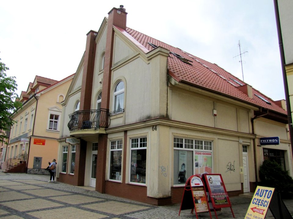 Ustka, ul. Marynarki Polskiej 64