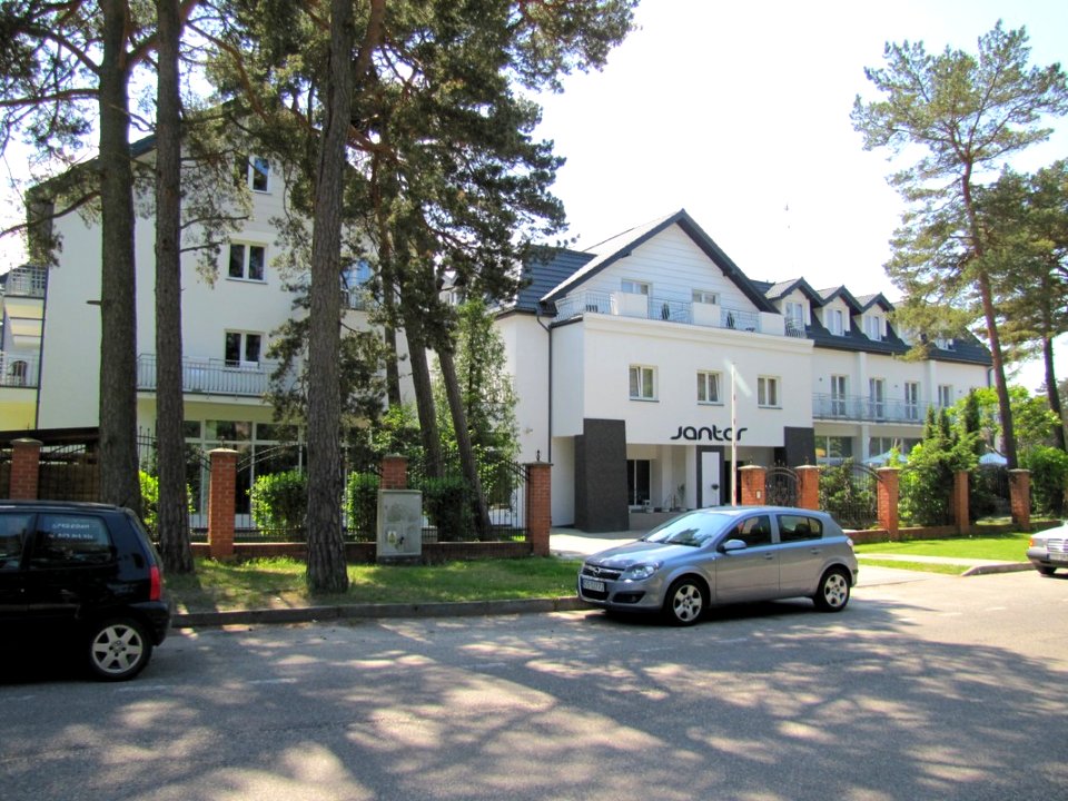 Ustka, ul. Wczasowa 14 - Hotel Jantar