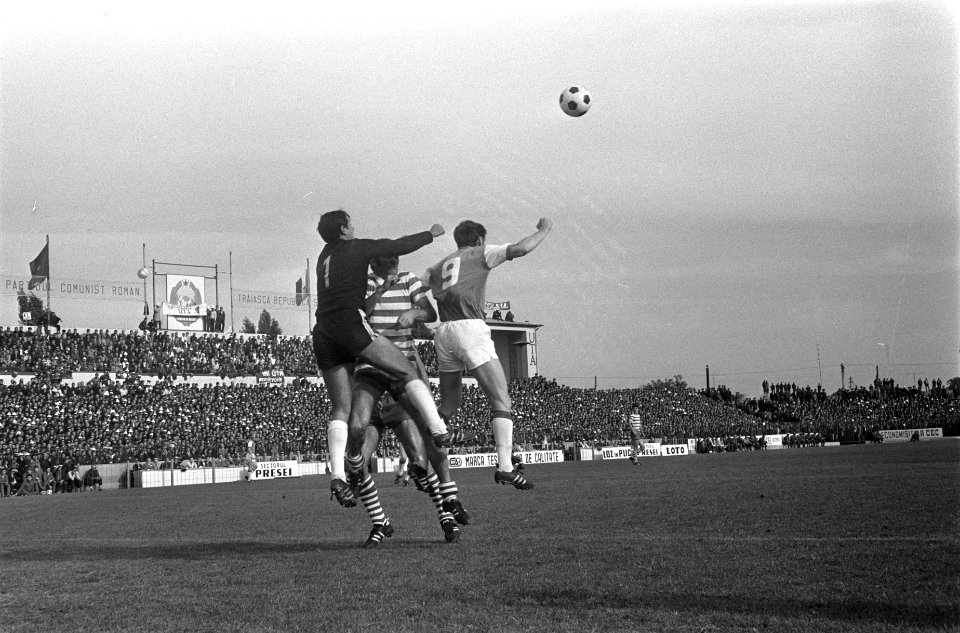 UT Arad tegen Feijenoord 0-0 in Europa Cup in Roemenie, Bestanddeelnr 923-8878