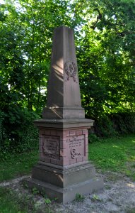 Usingen, Friedhof, Denkmal Wengenroth (1)