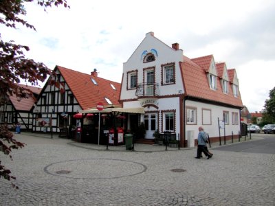 Ustka, ul. Marynarki Polskiej 27 i 25