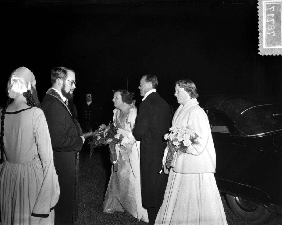 USC-lustrumspel Met koningin Juliana , Prins Bernhard en Prinses Beatrix, Bestanddeelnr 907-8717
