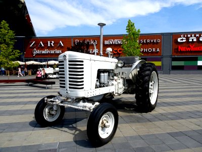 UTB - UTOS tractor