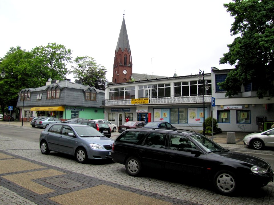 Ustka, ul. Marynarki Polskiej - pawilony handlowe