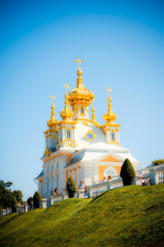 St petersburg russia golden dome orthodoxy