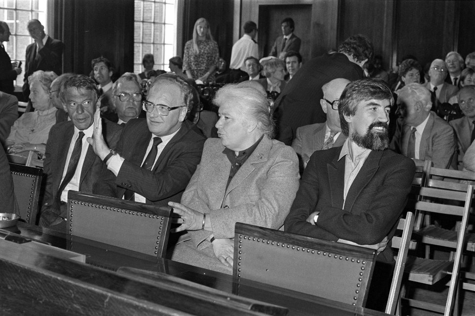 V.l.n.r. Dhr. Hans van Mierlo, dhr. Jos van Kemenade, burgemeester Vos (Utrecht), Bestanddeelnr 932-6240
