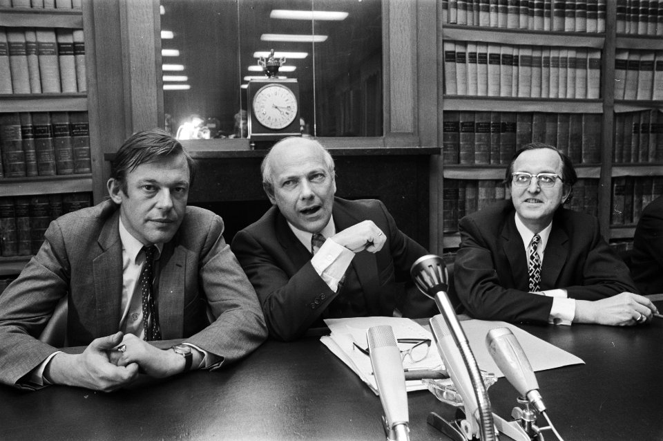 V.l.n.r. Van Mierlo (D66), Den Uyl (PvdA) en Aarden (PPR), Bestanddeelnr 924-4617