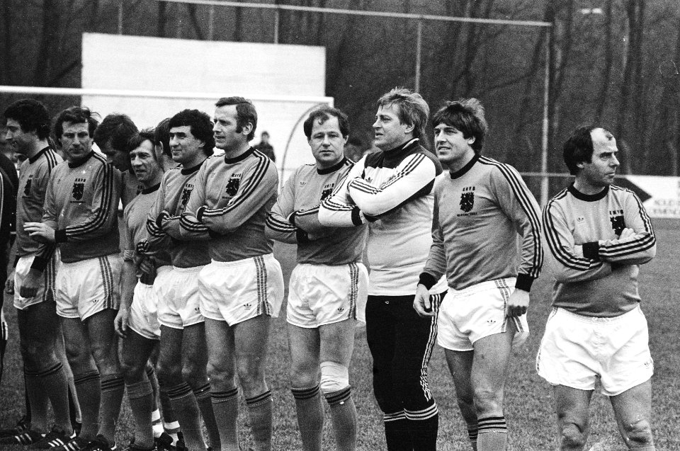 V.l.n.r. Rinus Israël, Piet Schrijvers, Theo van Duivenbode en Coun Moulijn, Bestanddeelnr 932-4490
