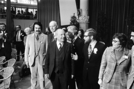 V.l.n.r. André van der Louw, Anne Vondeling, Joop den Uyl, André Kloos, Hans va…, Bestanddeelnr 924-3734