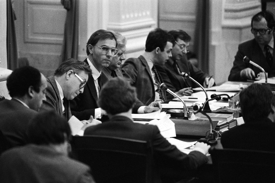 V.l.n.r. Staatssecretaris Van Zeil (Economische zaken), minister Ruding (Financi, Bestanddeelnr 932-5464