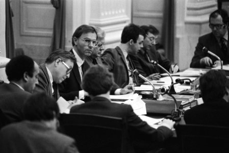 V.l.n.r. Staatssecretaris Van Zeil (Economische zaken), minister Ruding (Financi, Bestanddeelnr 932-5464