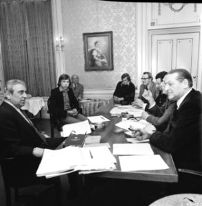 V.l.n.r. Van Praag (voorzitter Ajax), Jan Mulder, Piet Keizer, J.A. Brons, J.G. , Bestanddeelnr 927-0523