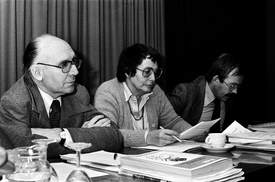 V.l.n.r. Stan Poppe , Ien v.d. Heuvel en Relus ter Beek, Bestanddeelnr 930-2281