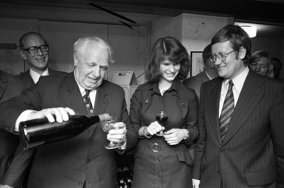 V.l.n.r. Van Thiel, Pien, Hans Wiegel, Bestanddeelnr 926-8141