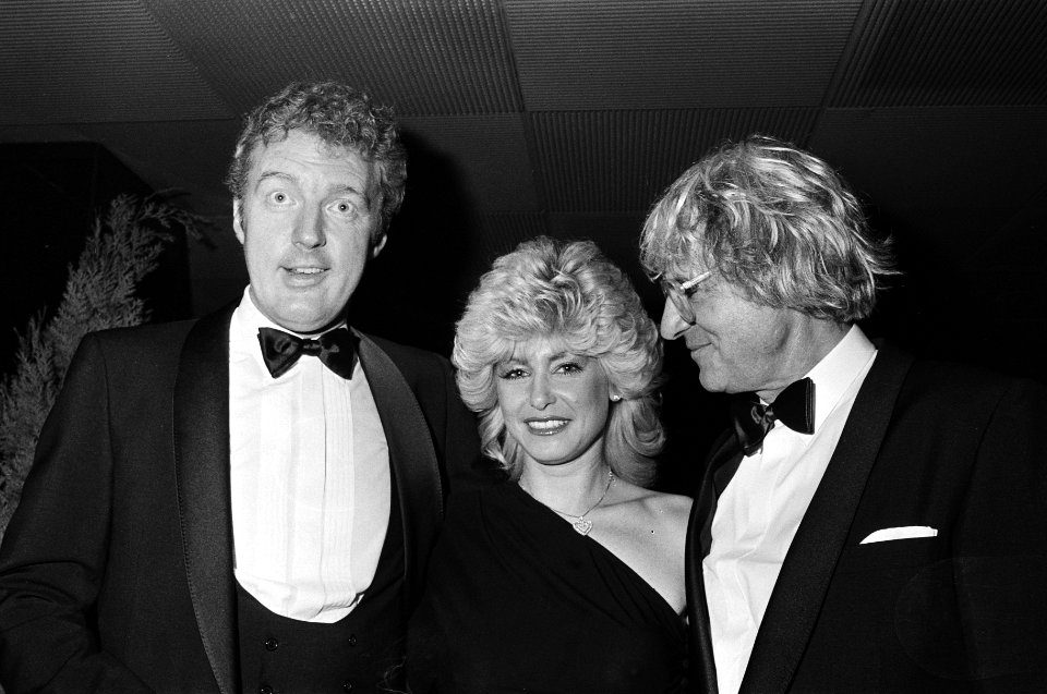 V.l.n.r. André van Duin, hoofdrolspeelster Vanessa en regisseur Dimitri Frenkel , Bestanddeelnr 932-4312