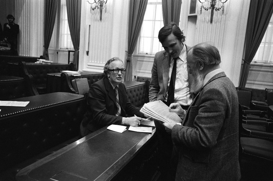 V.l.n.r. Jos van Kemenade, Albert-Jan Evenhuis (VVD) en Martin Konings (PvdA), Bestanddeelnr 930-1812